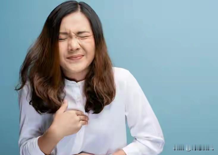 女子因心梗猝死，医生：很多人炒菜爱放的这3种调料，容易堵血管现实里不少心血