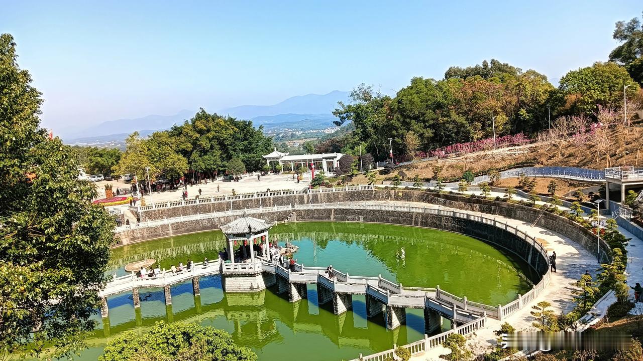 活了47年，我发现，女人一生要想过得顺，必须懂得这些道理。1.学会不在乎。