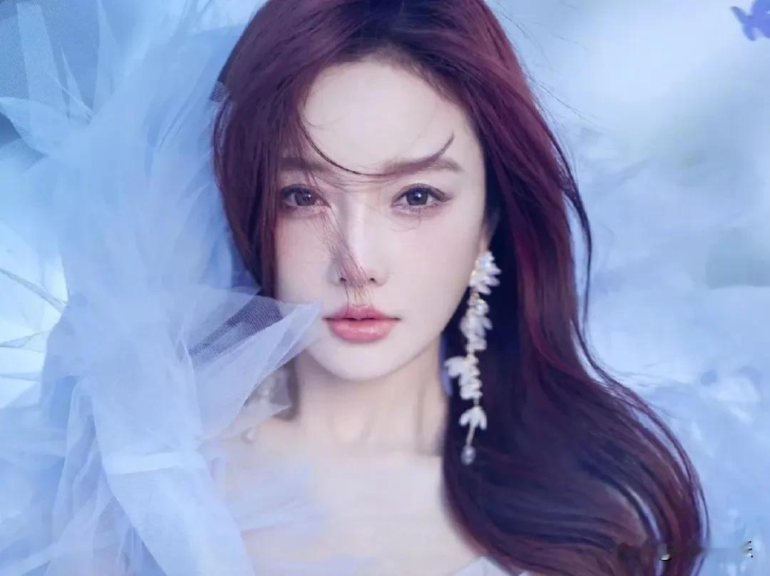 李小璐，冲上热搜！李小璐惊爆加盟《浪姐7》！节目组苦等半年，这次复出能成吗