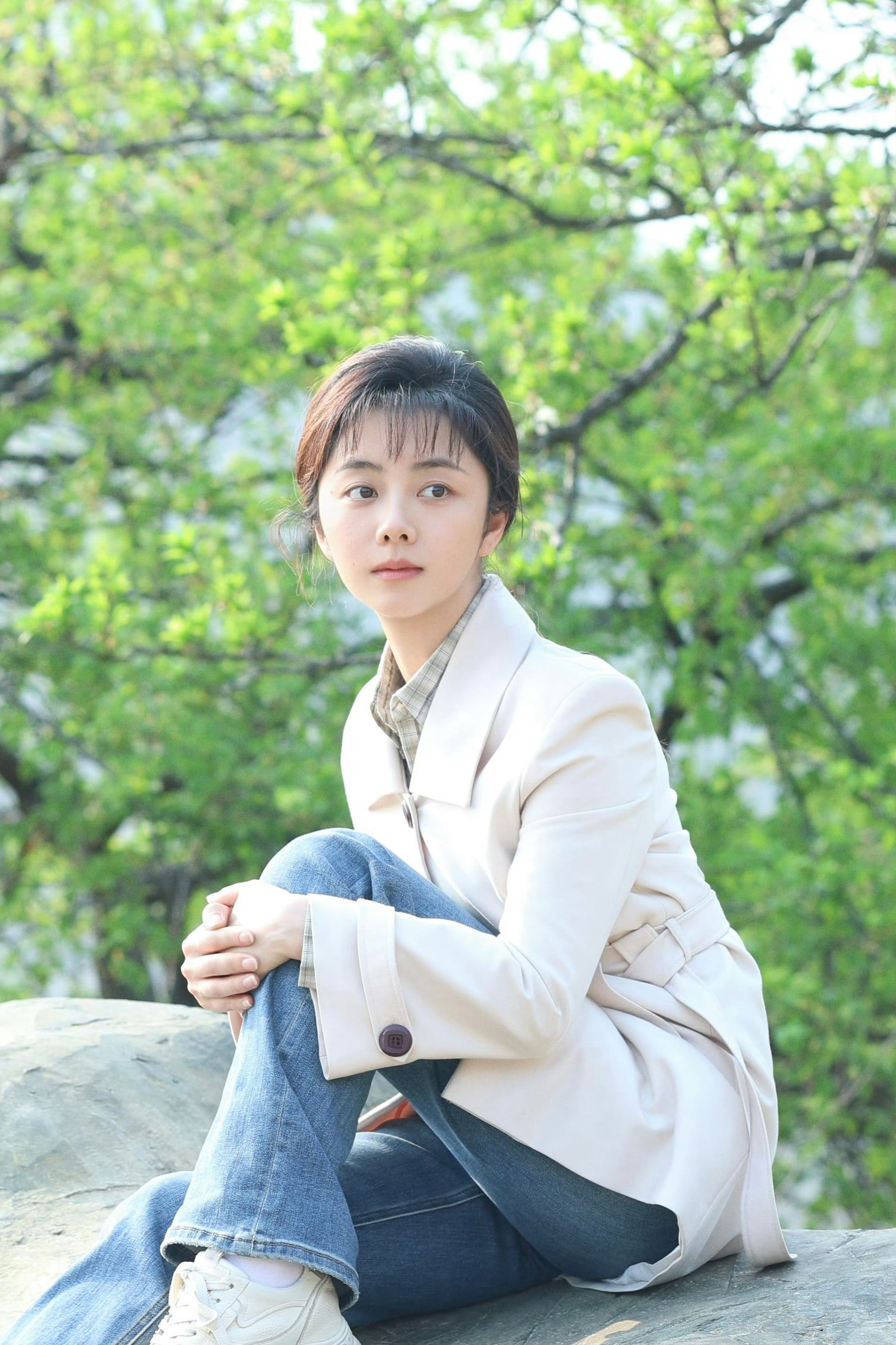 谭松韵谭松韵董晴一不留神就贴贴她们之间好看的，不是“营业感”，是那种多年朋友才有