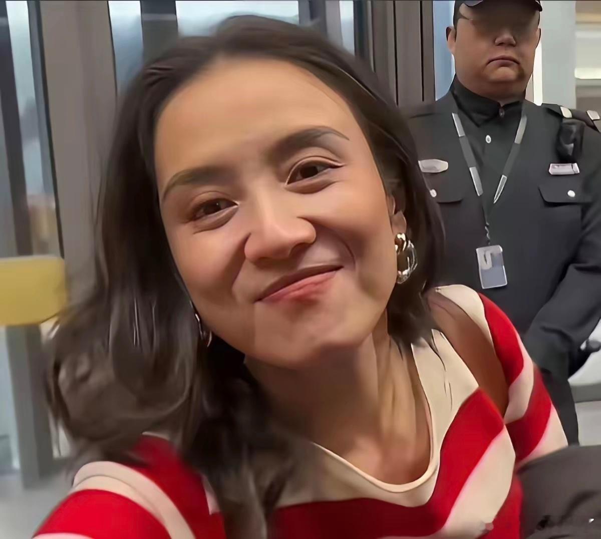 没有医美的宋佳状态是自然的