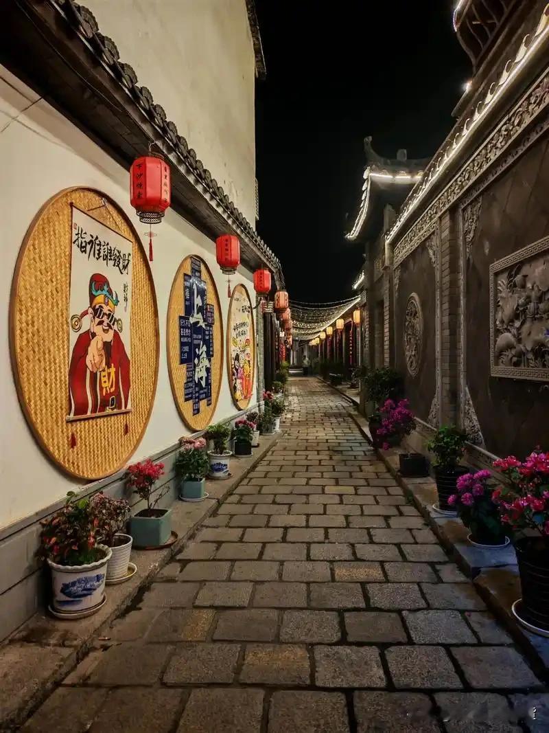 四川乐山旅游，清溪古镇美景攻略！乐山清溪古镇美景和美食推荐：1、明清老街、
