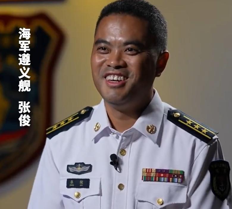 10月7日，真相逐渐浮出水面：就是055驱逐舰拉爆了美军驱逐舰！央视军事