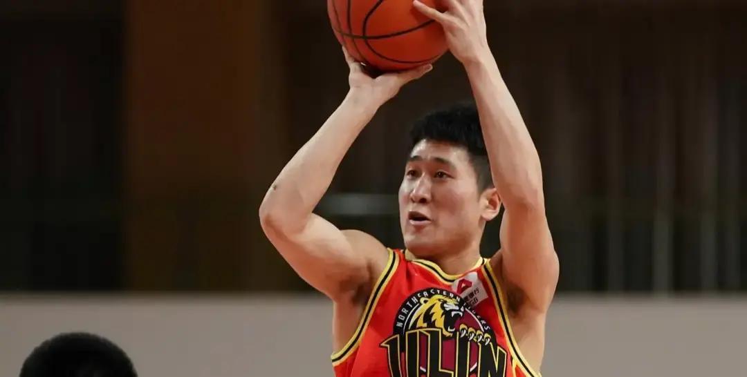 31分输球？大卫·詹姆斯轰下全场最高分，却看着吉林队在自家主场拿走胜利。天