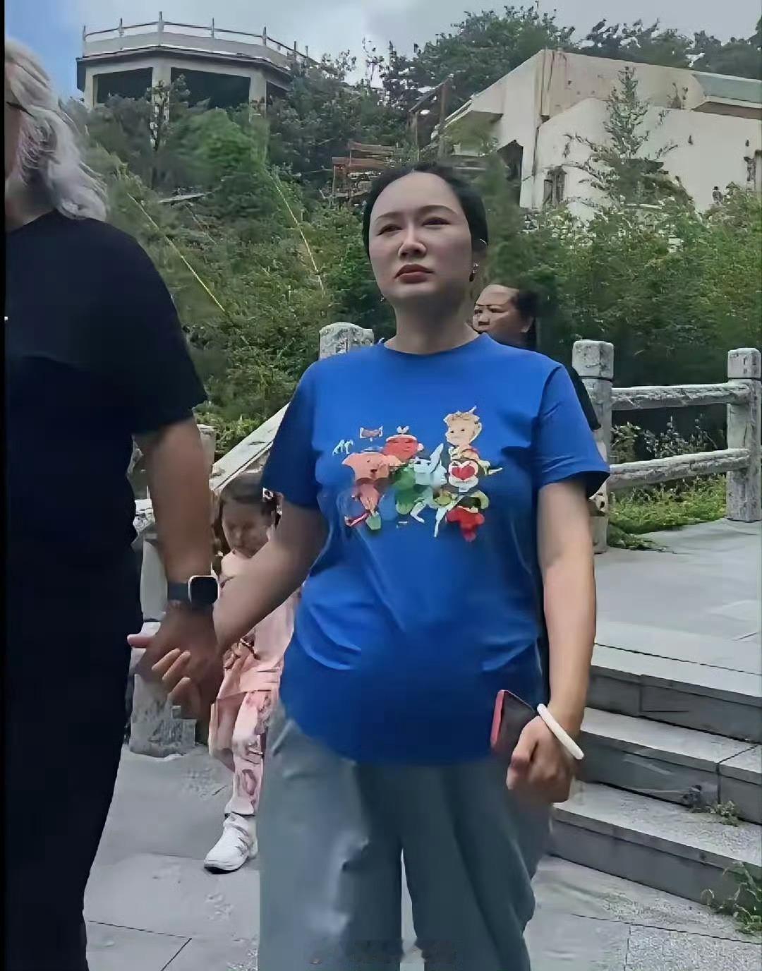 张纪中这辈子知足了，媳妇又怀孕了，70多岁的人了，比年轻人还不讲武德​​​
