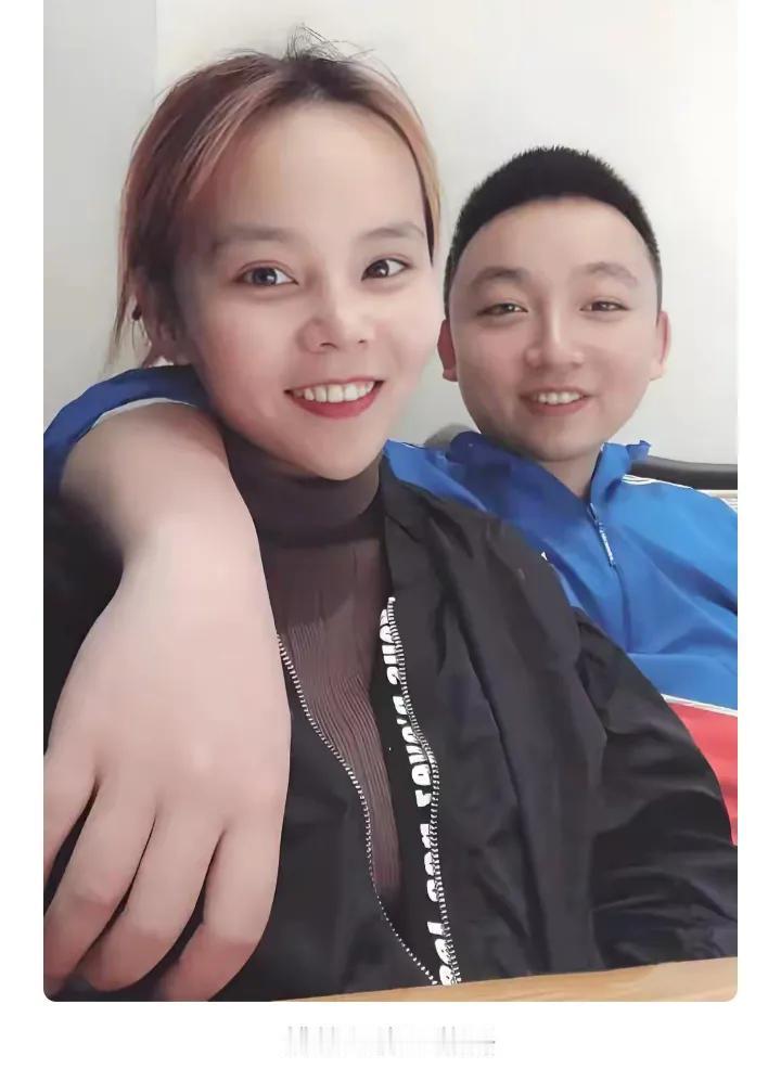 许敏跟熊磊之间没有因为压价彩礼，存在过争端，人家当年两家谈结婚，压根不需要彩礼。