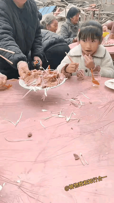 小孩姐一看就是做大事的人，那么稳定。