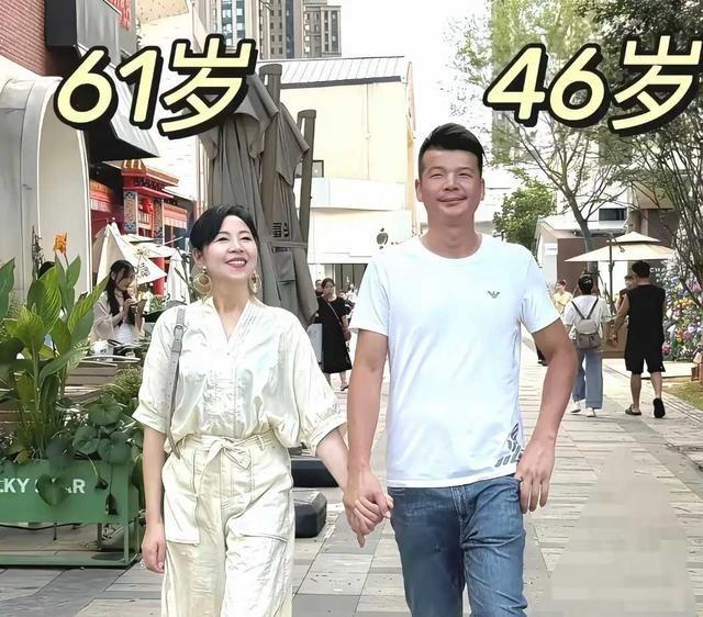 怀孕9个月没做饭被老公打早产，这女的出院后直接杀回家，把家具家电全搬走，连自己花