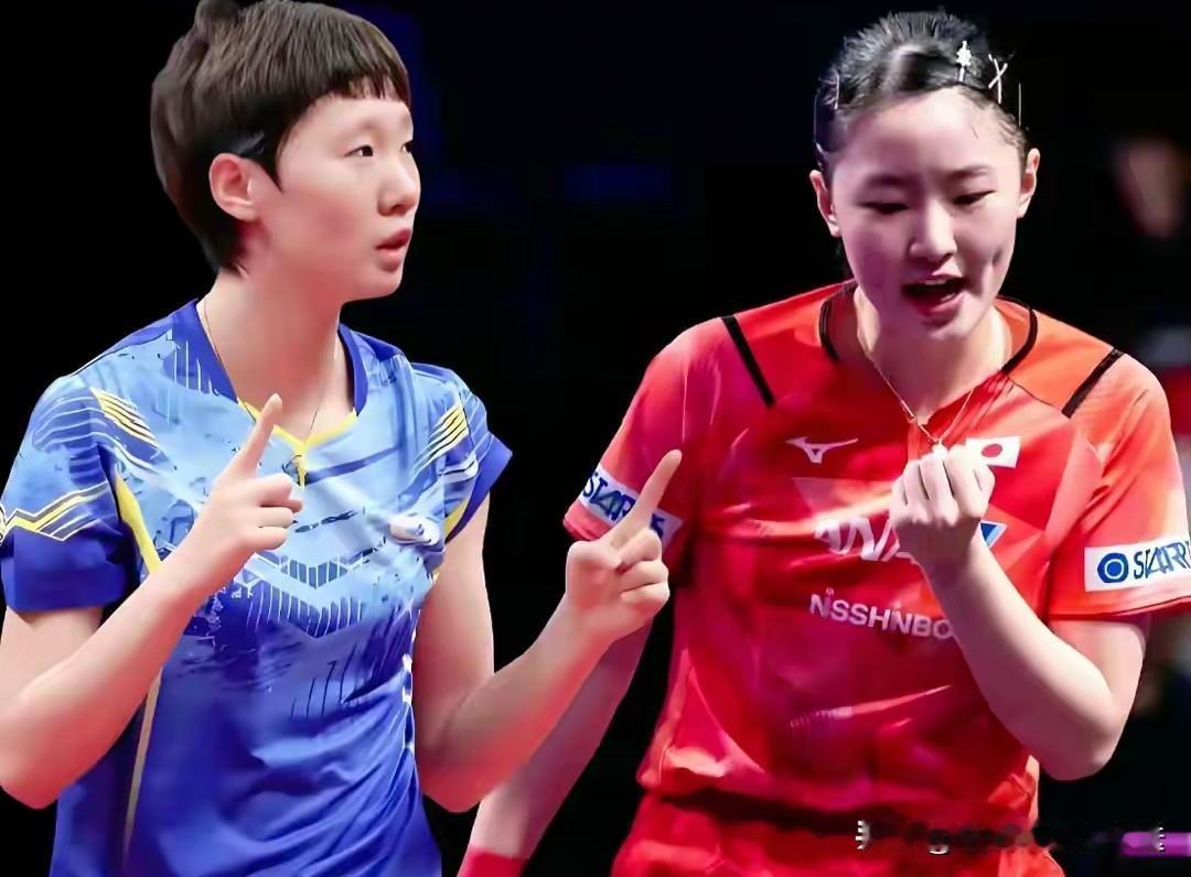 乒乓球总决赛，张本美和2-4败北，王曼昱卫冕首秀开门红，强势晋级女单8强WT