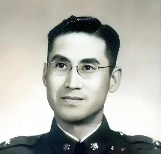 1994年2月，韩练成中将的儿子韩兢在澳门出差，特意去拜访父亲的老友吕文贞。聊天