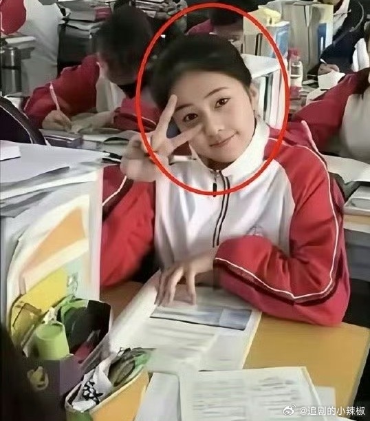 难怪能被挑进内🐟，素人里还算可以了​​​