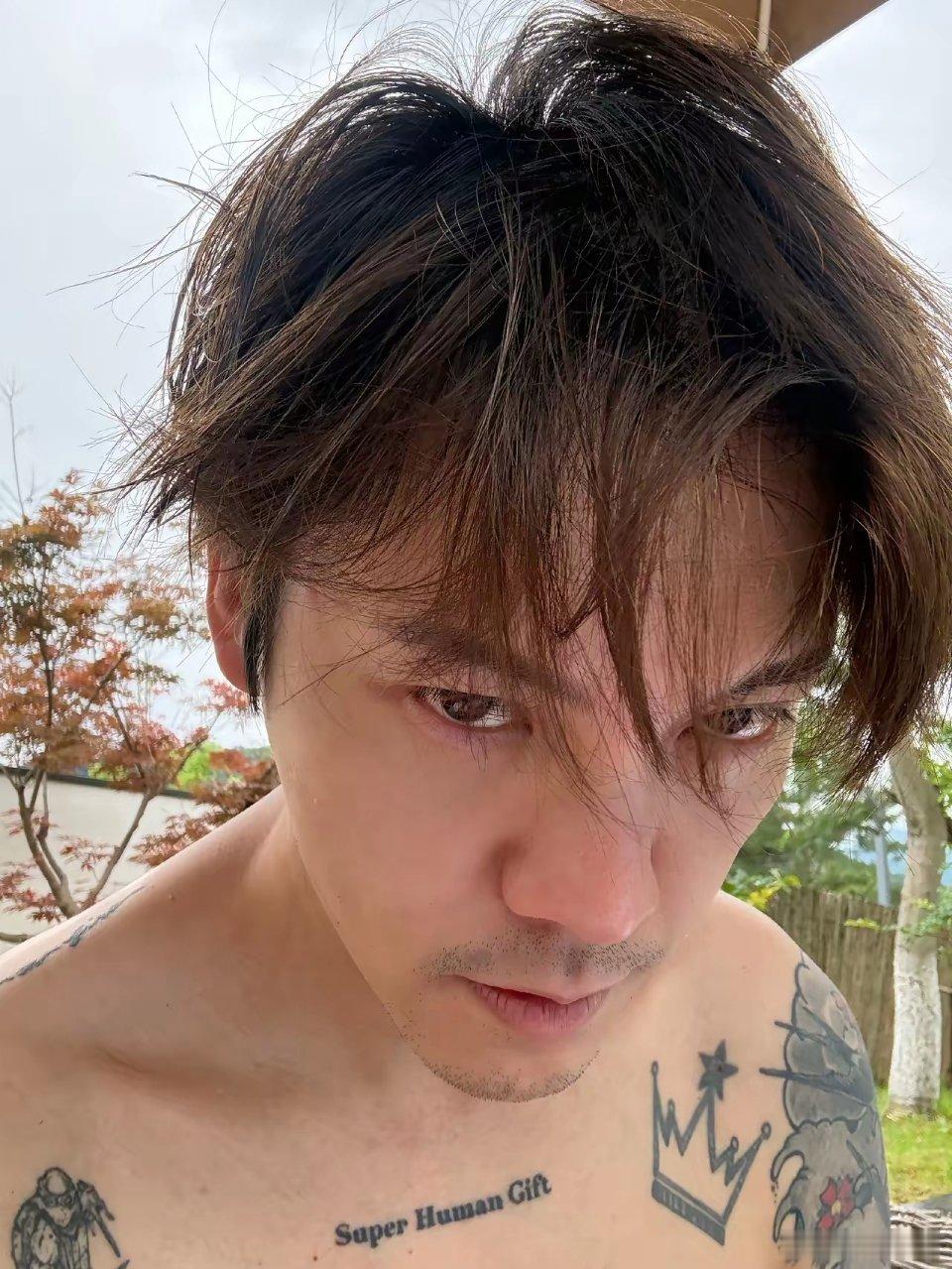 陈伟霆刚刚发了微博❗❗❗6月19日，陈伟霆更新微博动态，发了一张照片，并配文：“