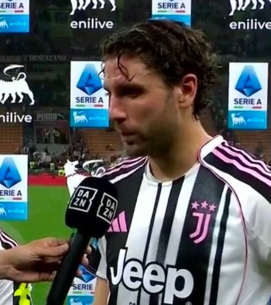 意甲第34轮AC米兰0比0尤文图斯的比赛中，洛卡特利与莫德里奇在争顶时发生头部碰