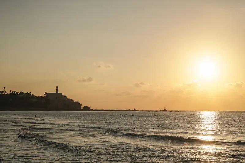 号称“中东小霸王”的以色列，其实也有不少软肋。最要命的一点就是过度依赖美国。以色