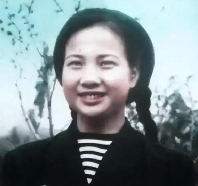 1959年，48岁开国上将爱上25岁女舞蹈演员，女方父母坚决不同意，将军多次诚恳