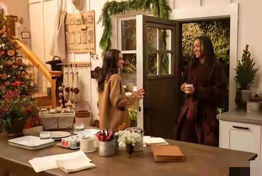 公爵夫人不令人羡慕反被叹可悲[？？？]一身的豪奢，卡地亚、MAXMARA等，