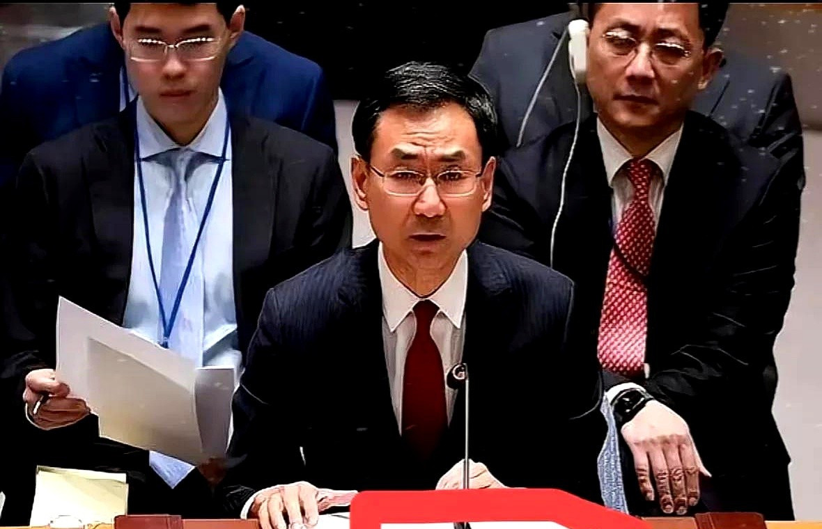 耿爽联合国开怼，老外直呼过瘾昨晚耿爽在联合国又火了！你知