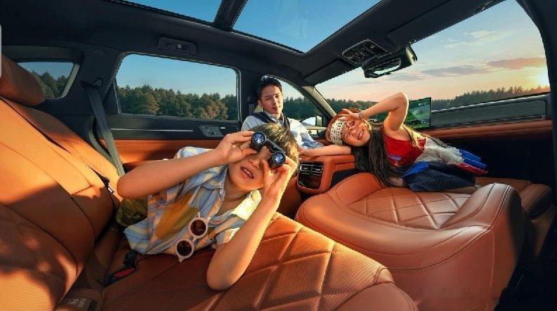 纵观此车，不仅是超越传统家轿，满足“三大”需求，重点是夯实了“旅行+”的内涵和外延，对家庭出行的向往
