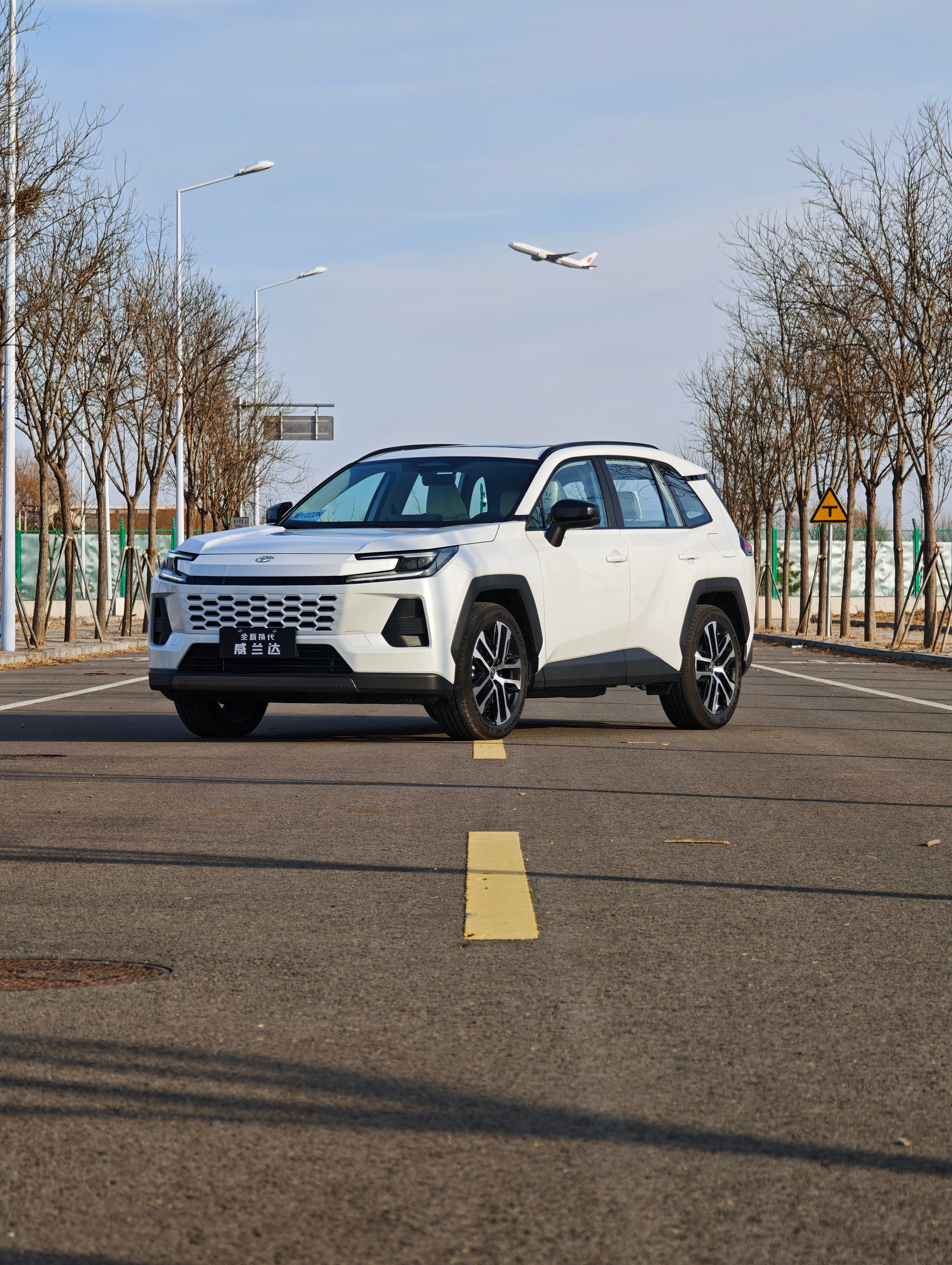 我感觉全新威兰达的外观挺好看，有自己的设计语言，而且还算比较耐看。开着也挺好开的