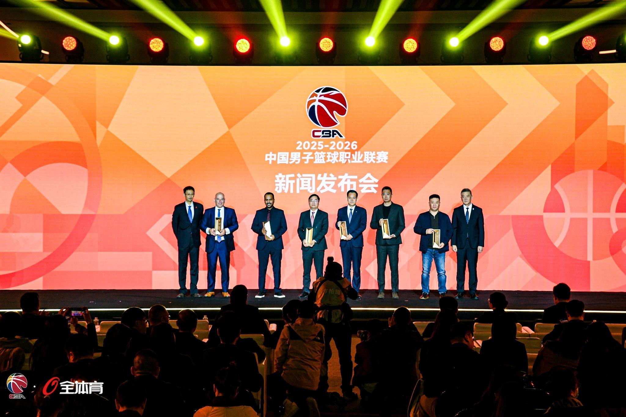 CBA联赛即将走入第31个年头，除了赛制的调整，单节时间的调整以外，还有另一件事