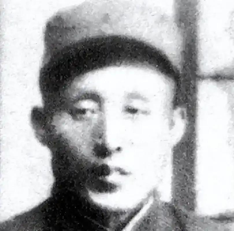 1940年，抗联军长戴鸿宾，带着两支手枪、60两黄金、4万伪币，从队伍里消失了。
