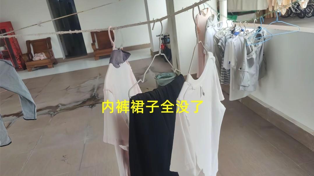 “太无语了”！广东深圳，女孩刚从外地过来打工，由于住的是集体宿舍，就吧一周攒下的