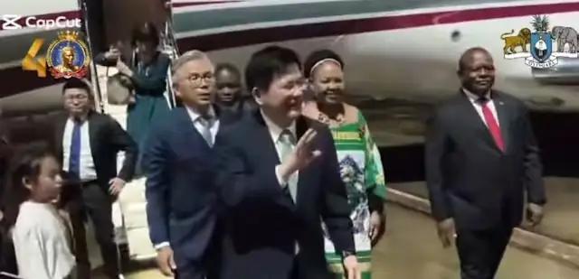 林佳龙25日窜访斯威士兰，万万没想到，斯威士兰商业部长、工业和贸易部长深夜冒雨