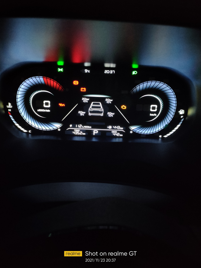 吉利帝豪兄弟们，看看我这个油耗正常吗？都开了一个多月了，这是第二箱油了，油耗显