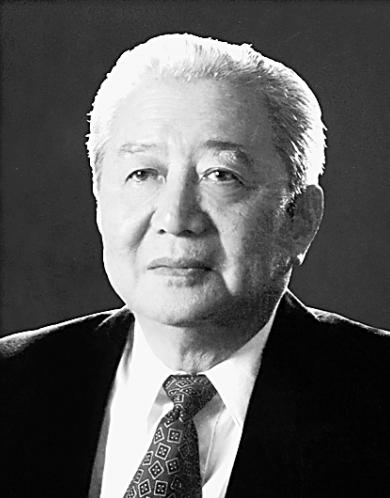 2001年，美国将一批淘汰的机器高价卖给中国，导致我国亏损好几亿，就在美国准备看