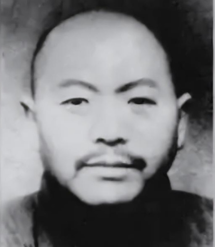 1951年，大汉奸黄标被判死刑，到了刑场，黄标却很不甘心：“我每个月给新四军送了