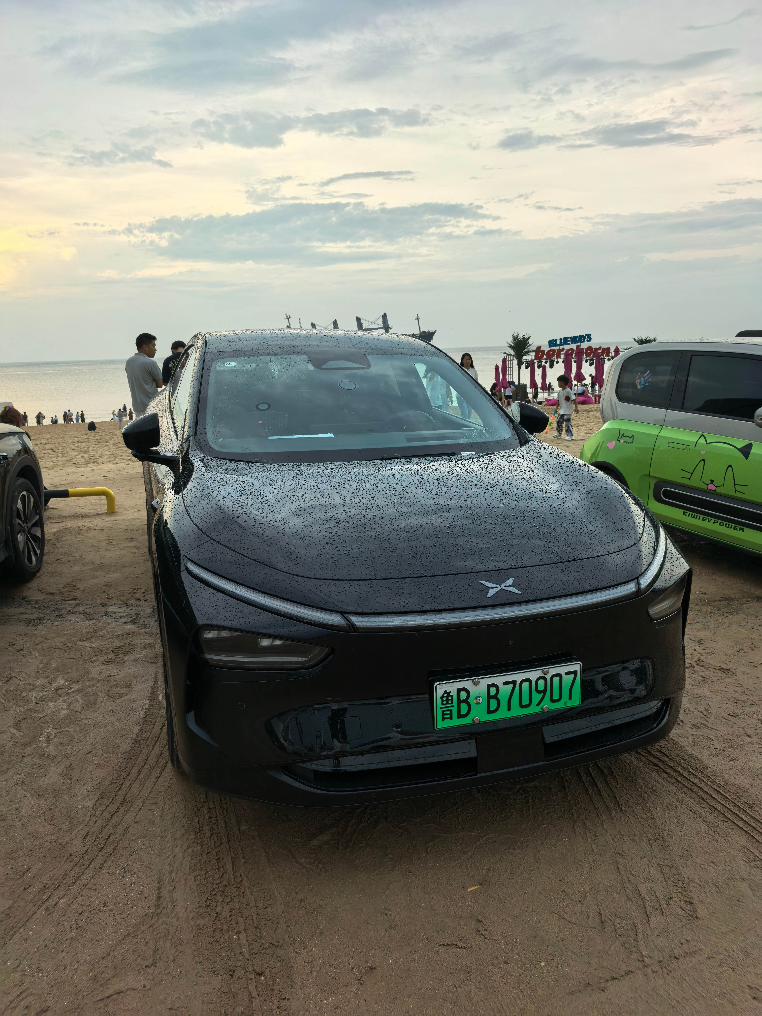 开着小鹏G7在高速上跑了两天，平均能耗15.9kWh，这续航真是太扎实了。​​