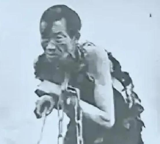 1949年，西宁解放那天，一个放牛奴瘸着腿冲进解放军驻地：我是失踪12年的红军副