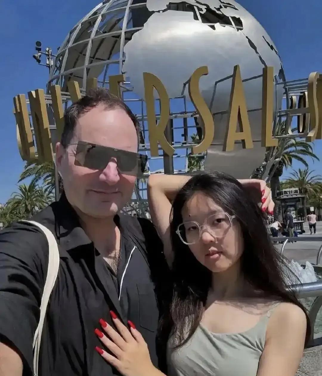 当女留学生把“和8个美国赛艇队室友合租”的自律日常晒上网时，底下的评论区还在一片