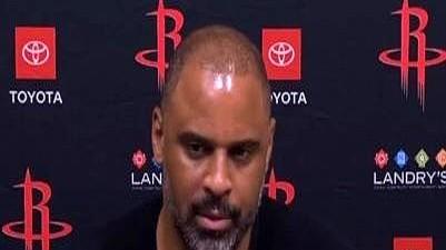 杜兰特一回来，整个球队的进攻立马就不一样了，打得那叫一个顺。教练乌度卡都说了