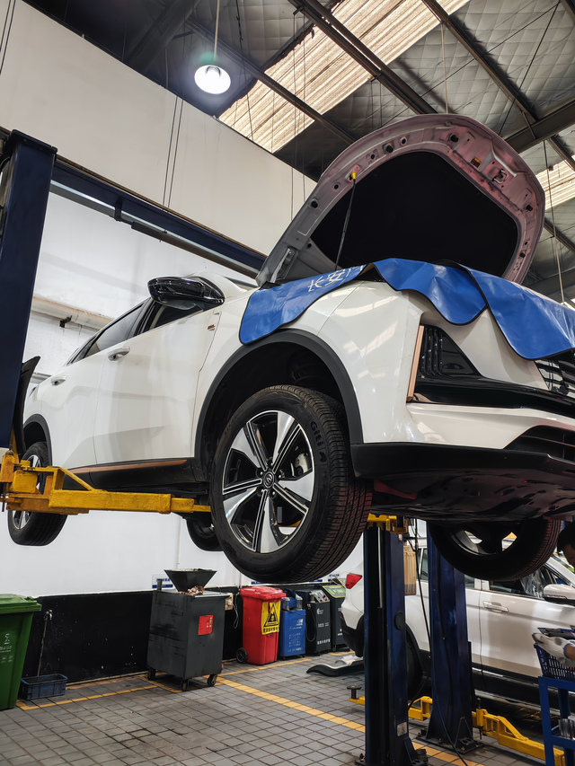 二代55P保养行驶了31000多Km，底盘还是不错，没有出现生锈的迹象，整体