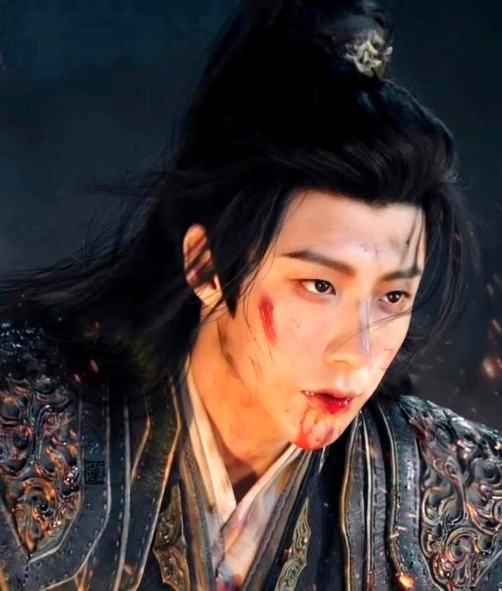 有人就是见不得他好。刘宇宁拍第一部古装男主戏《一念关山》，脚骨折了还硬撑着拍
