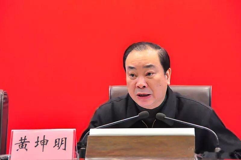 决战腐败，拿下覃伟中、张硕辅后，广东一把手刀刃向内表决心！10月9日，广东省委书