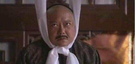 1799年，和珅在被处死之前，皇上曾问过他一个问题：“你贪污了国家那么多钱，