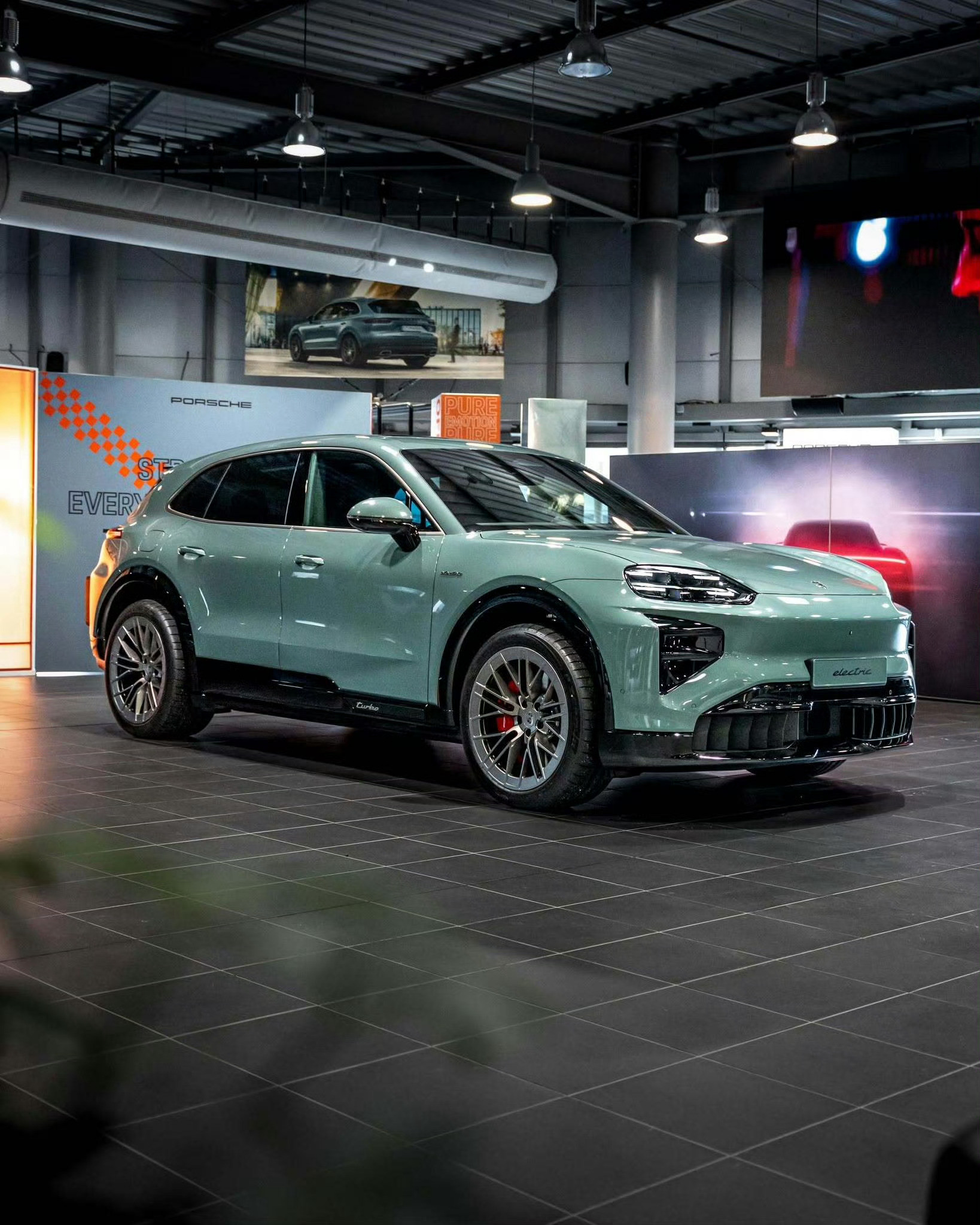 保时捷CayenneTurboElectric