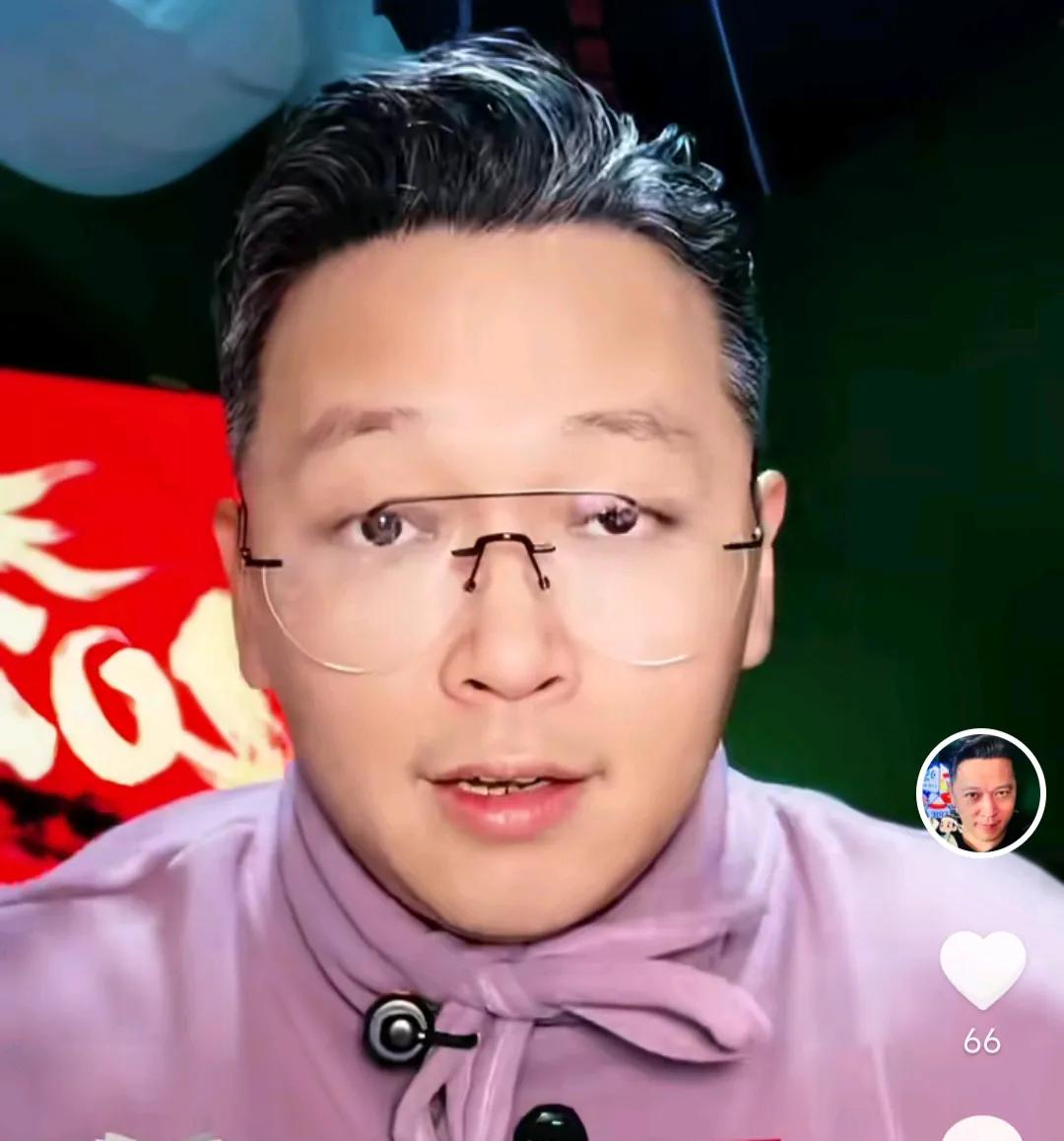 解说员周亮爆了一个料。他在直播时表示，其实上海海港此前在转会期窗口私下联系了四