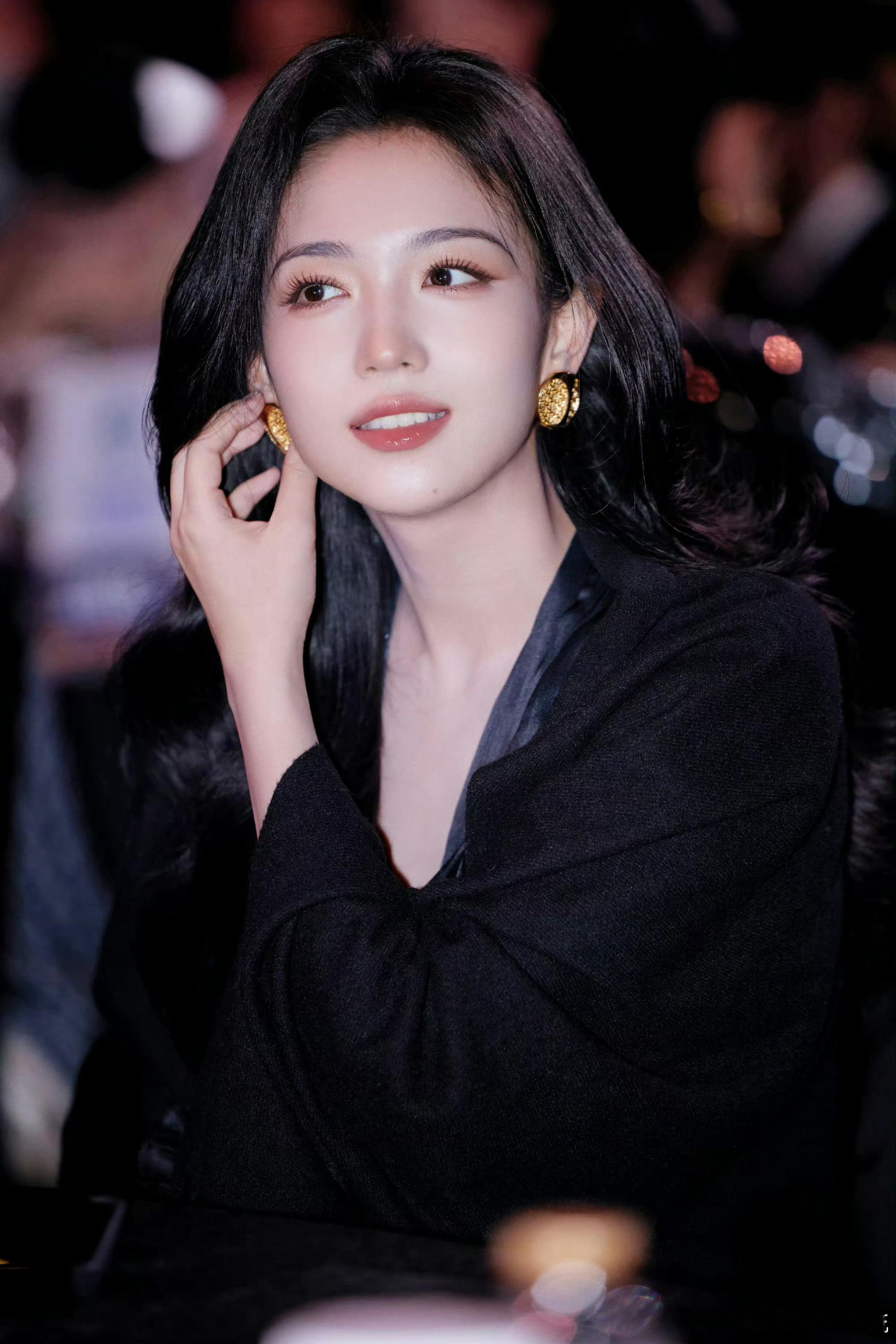 被代露娃美迷糊了代露娃的背不拔罐可惜了尖叫之夜鲨疯了！代露娃这状态直接美到我心巴