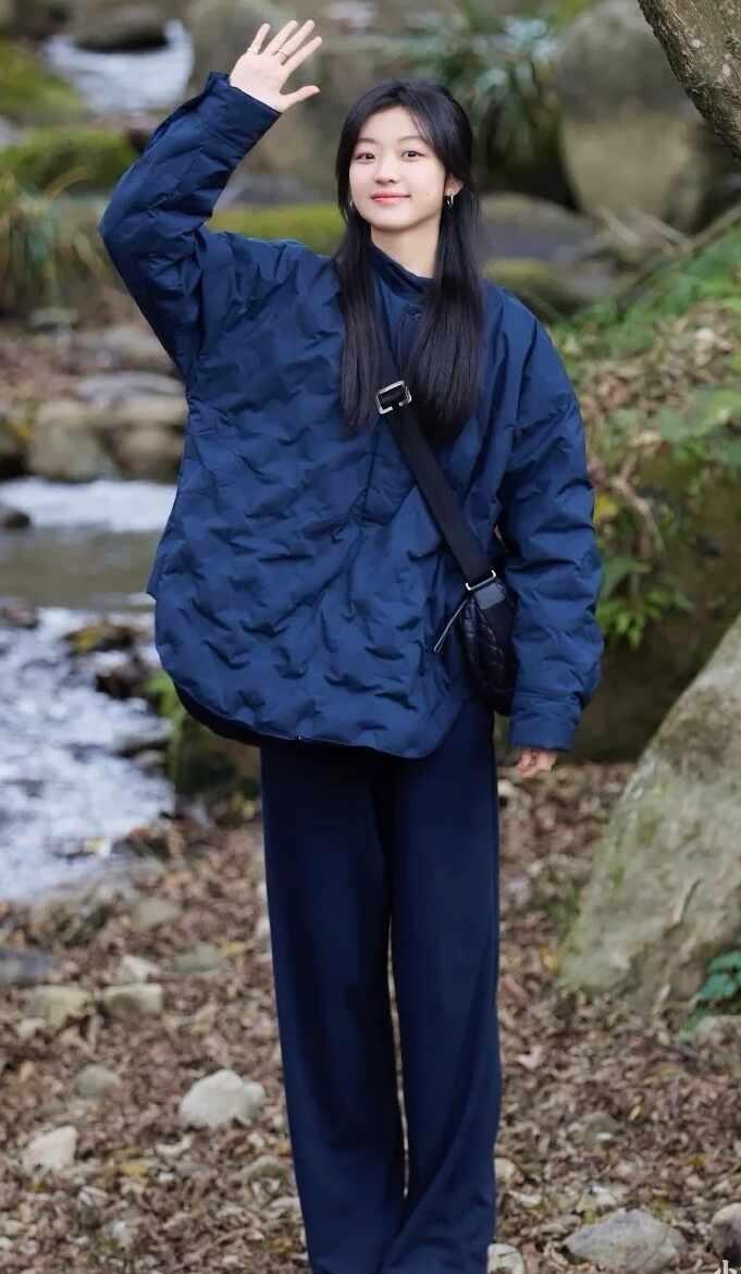 孙千｜每个她都闪闪发光她打破定义女生氛围感孙千松弛自由感散发光芒的她