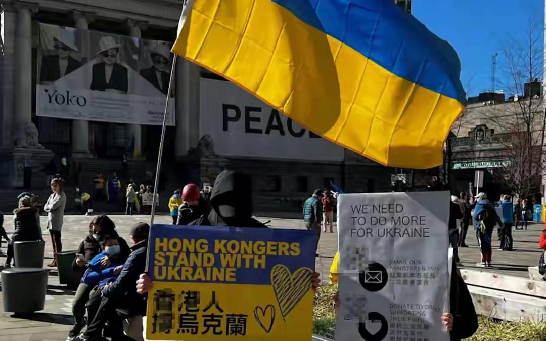 媒体报道，香港两个汉奸死在了乌克兰战场上，由此引发了俄乌战争孰是孰非的问题。我