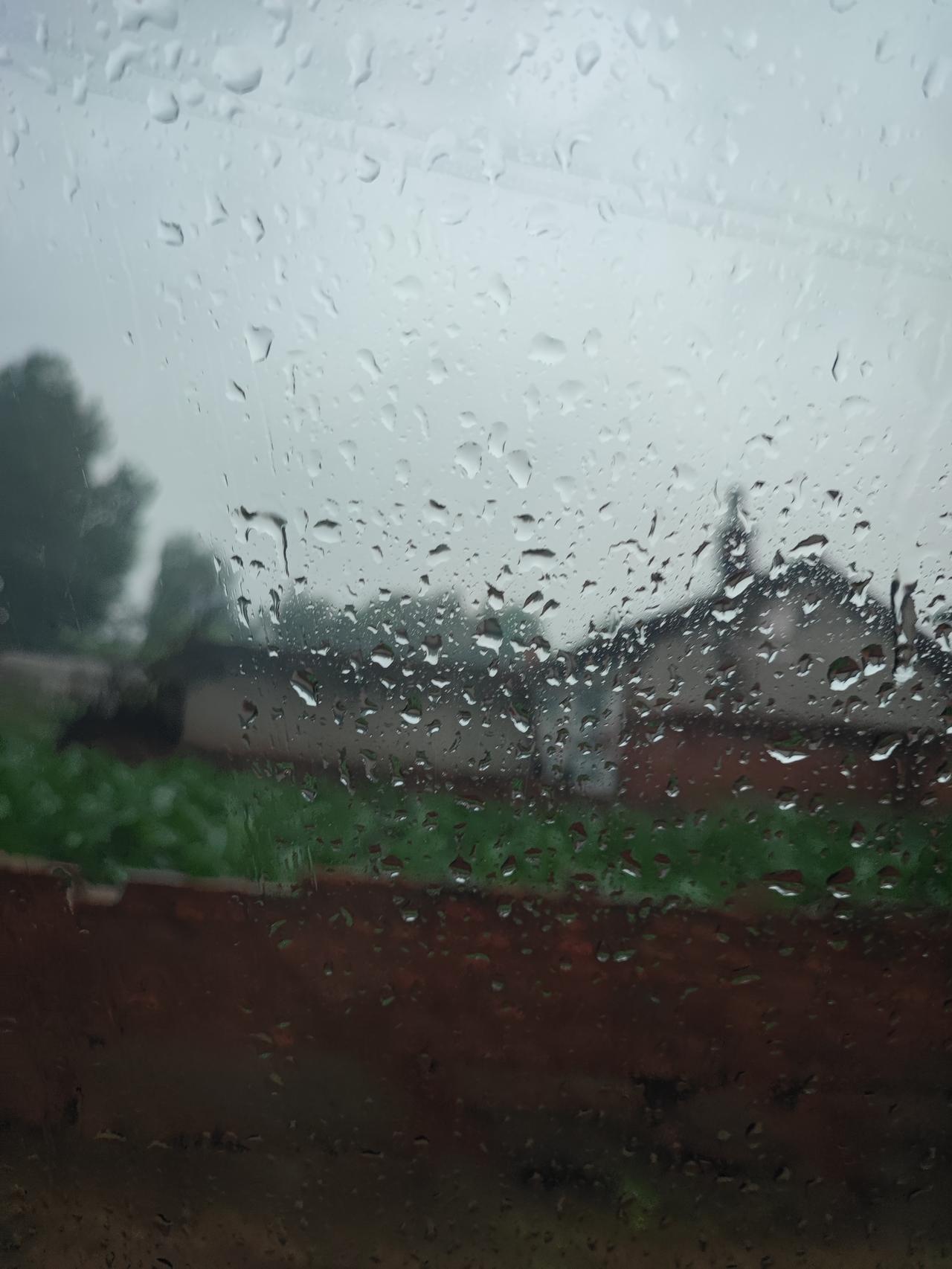 冒着大雨又来离家两百多公里的地方给老公抓药！从老公检查的出渐冻症，到现在一年