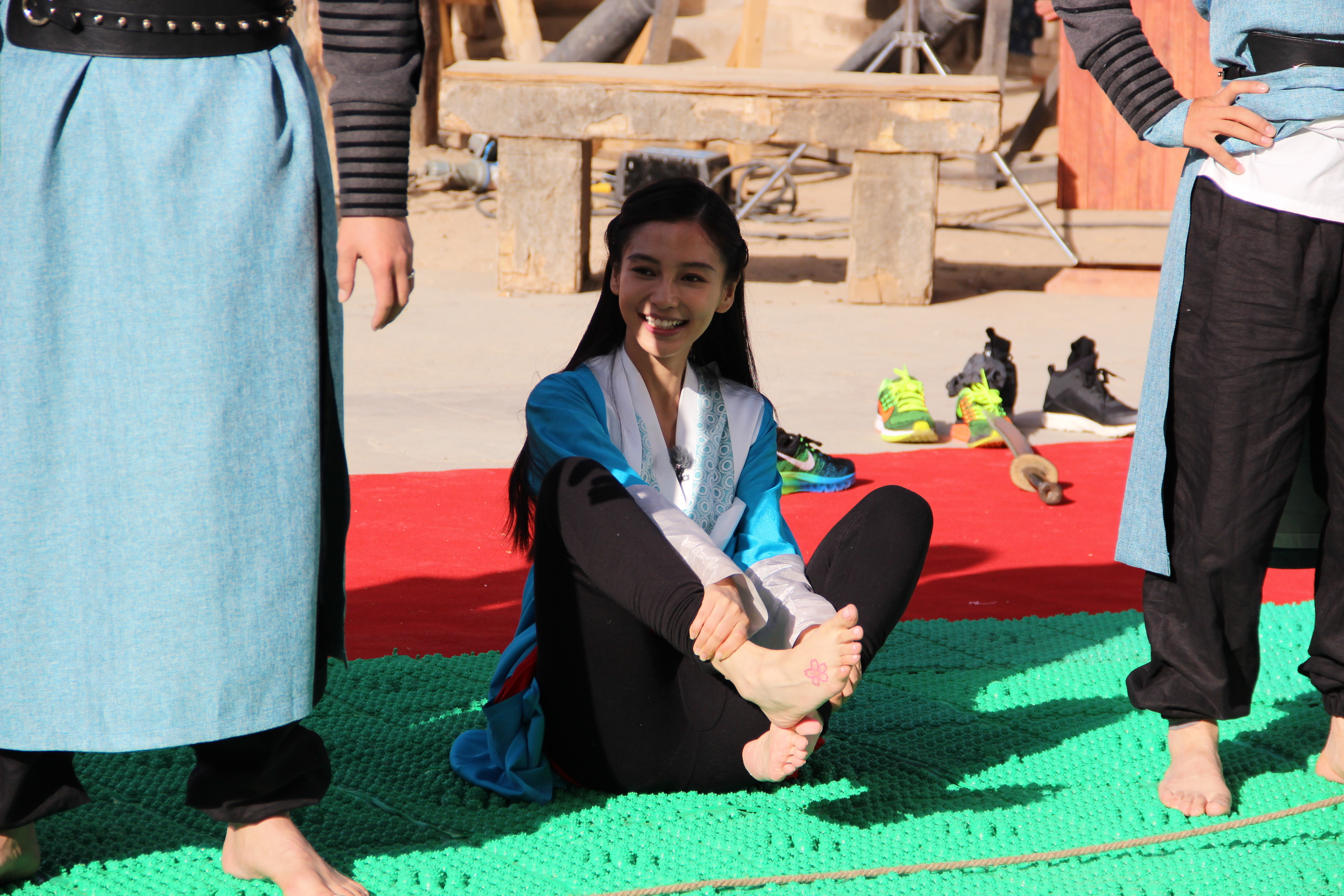 Angelababy邓超即将合拍angelababy早年跑男生图谁的初代DNA动