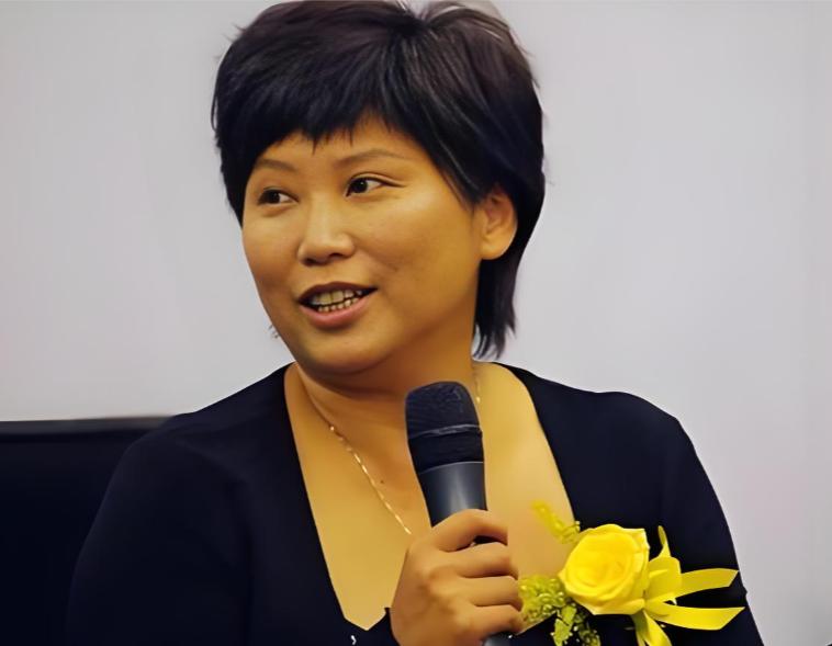 “一夫一妻制度是违反人性的，95%的人生病，都是因为欲望得不到满足！”北京中