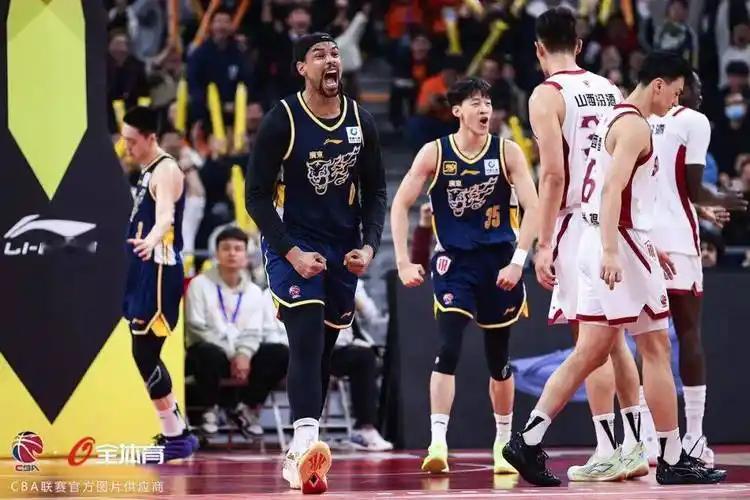 京粤大战北京88:73取胜，比赛结果暴露国手真实竞技状态，四位国手表现分化明显，