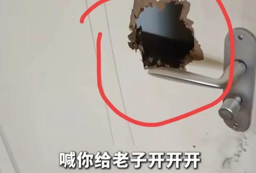 近日，重庆一家长，做好饭，多次喊孩子吃饭。结果孩子躲在房间不出来，家长怒火中烧之