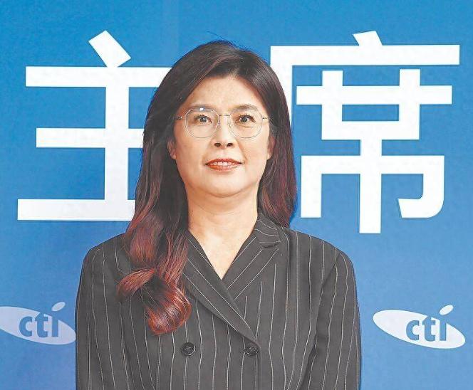 前有狼后有虎！郑丽文向大陆伸手，内外都是坎！郑丽文最近的日子，不太好