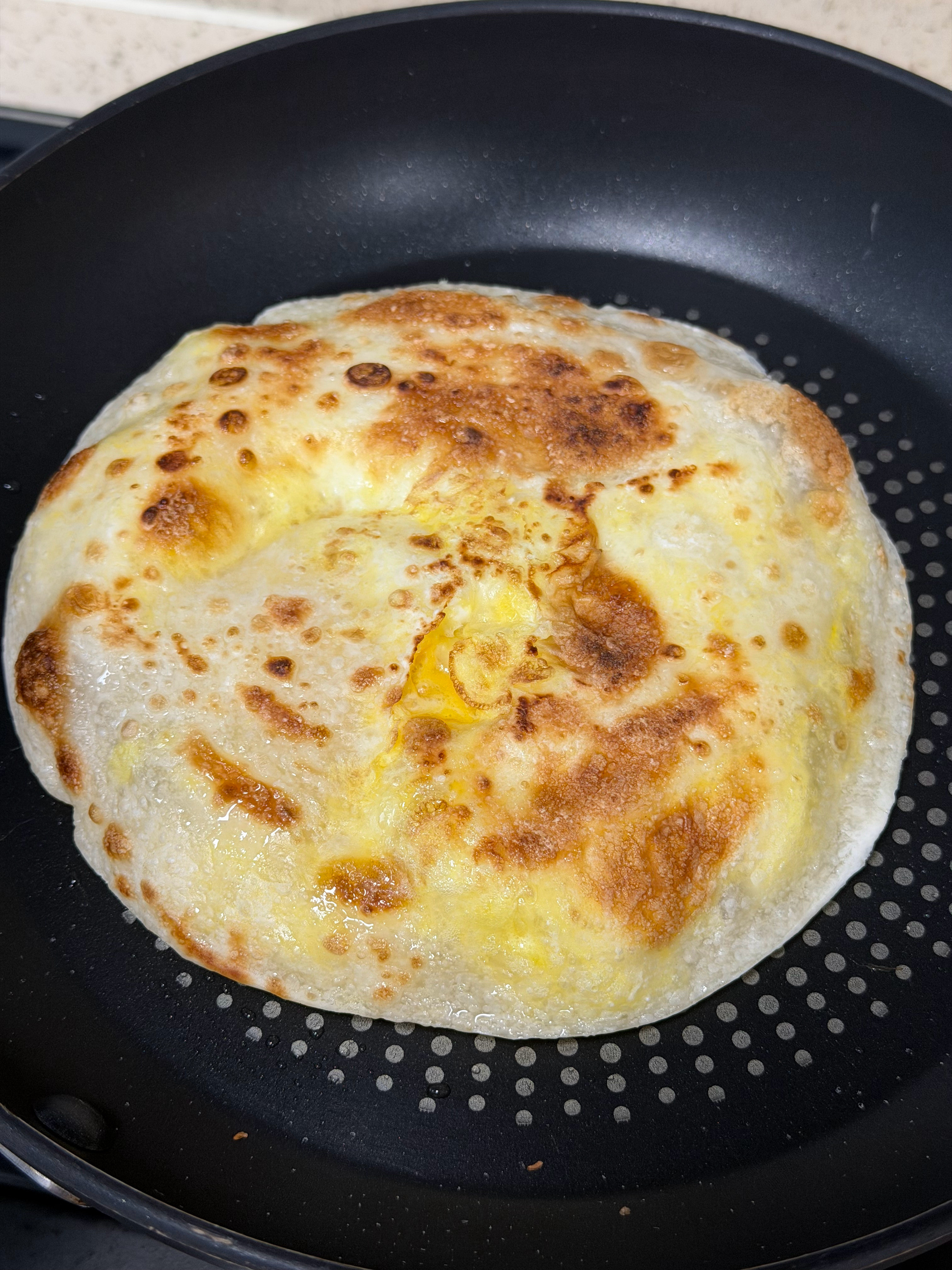 给娃做鸡蛋灌饼厨房干干净净才能有一个做饭的好心情。